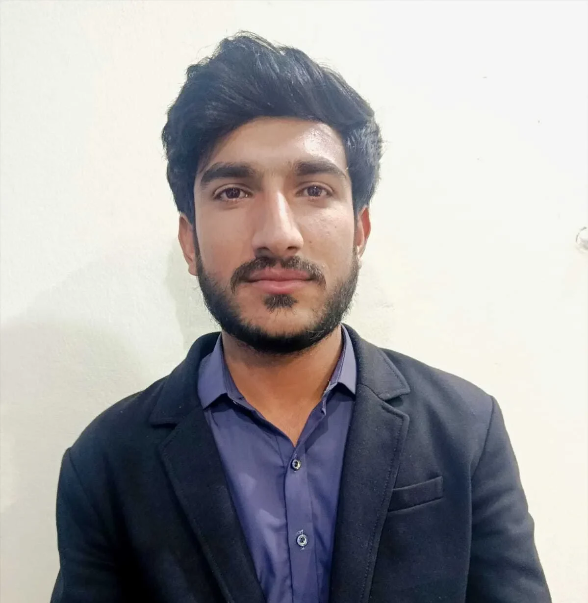Ikram Khan website developer behind HireEcomExperts sharing ecommerce and freelancer hiring guides